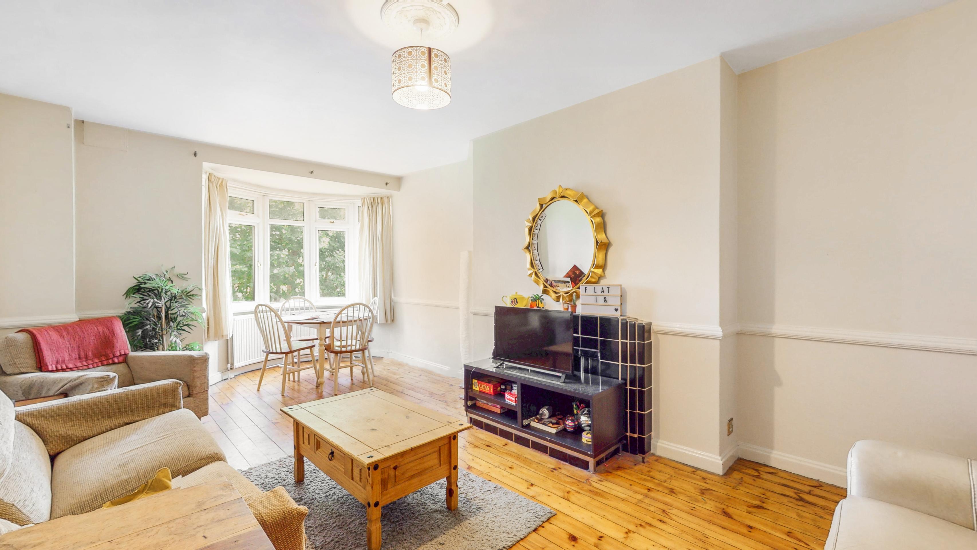 Modern Sharers Apartment Elstow Grange, Brondesbury Park NW6